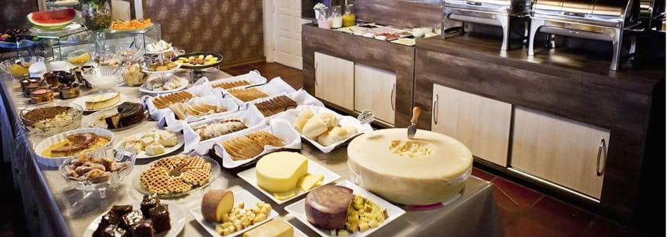 Continental breakfast, Buffet breakfast, Italian breakfast, American breakfast