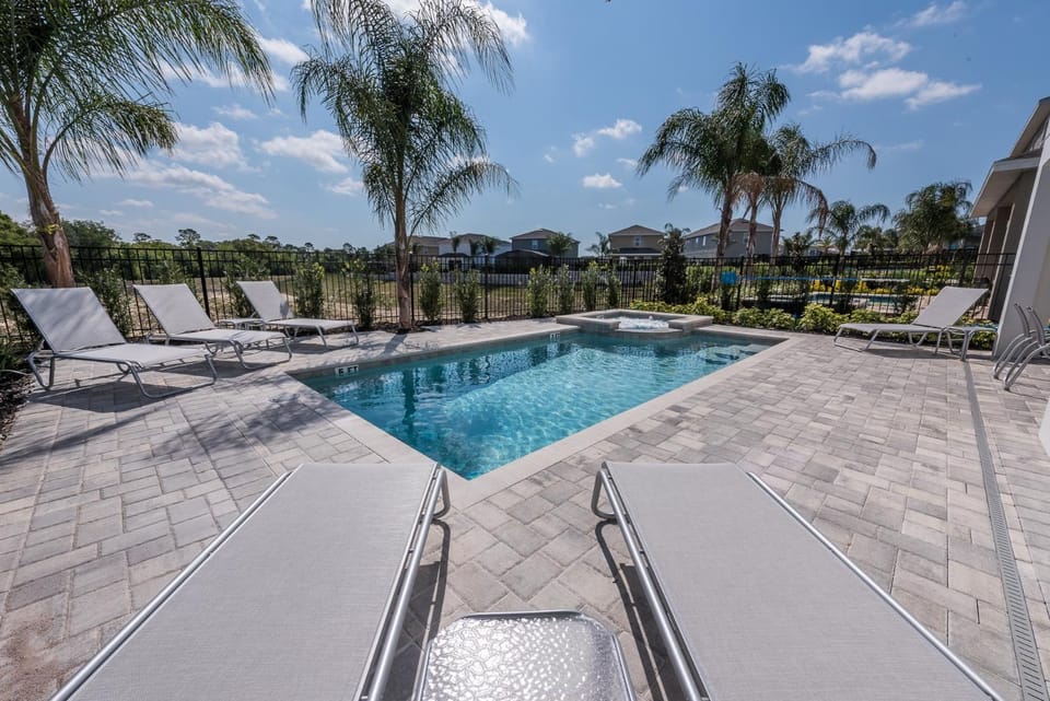 Swimming pool, Swimming pool