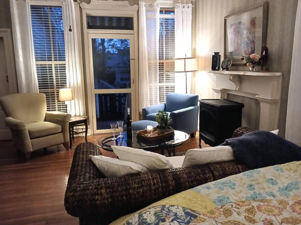 Night, Living room