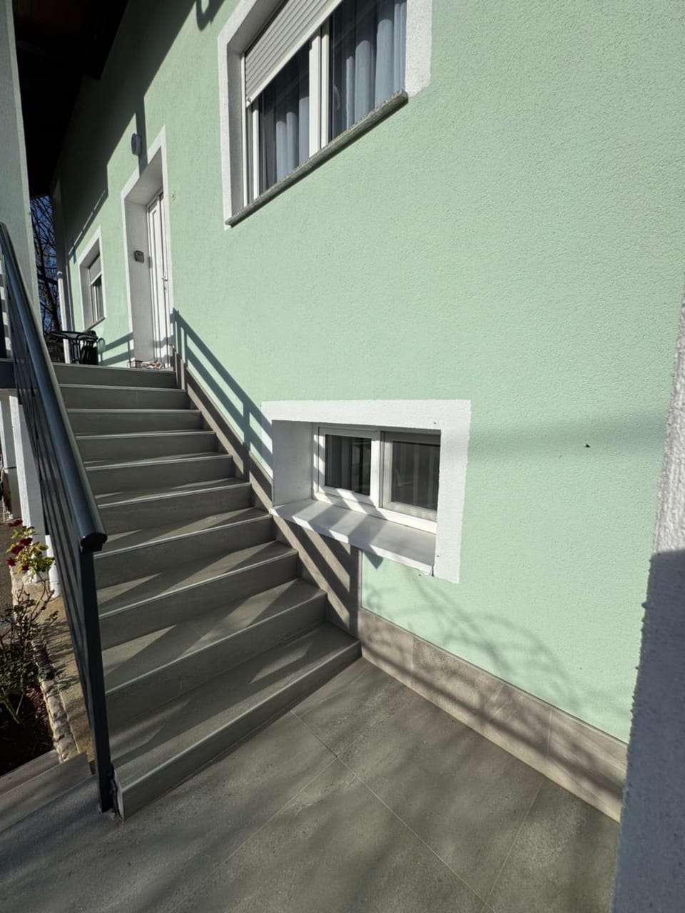 Facade/entrance