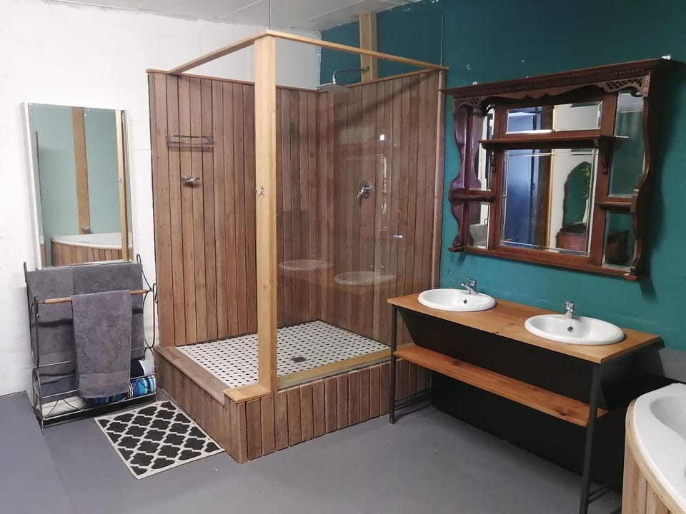 Shower, Toilet, Bathroom, Bath