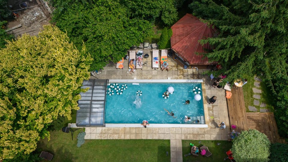 Swimming pool