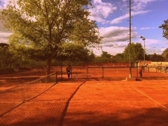 Neighbourhood, Tennis court
