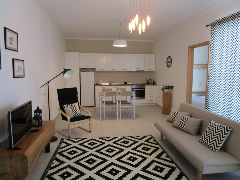Communal lounge/ TV room, Communal kitchen