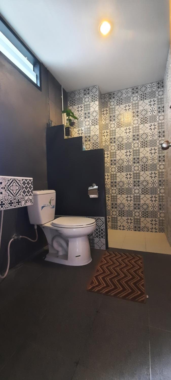 Toilet, Bathroom
