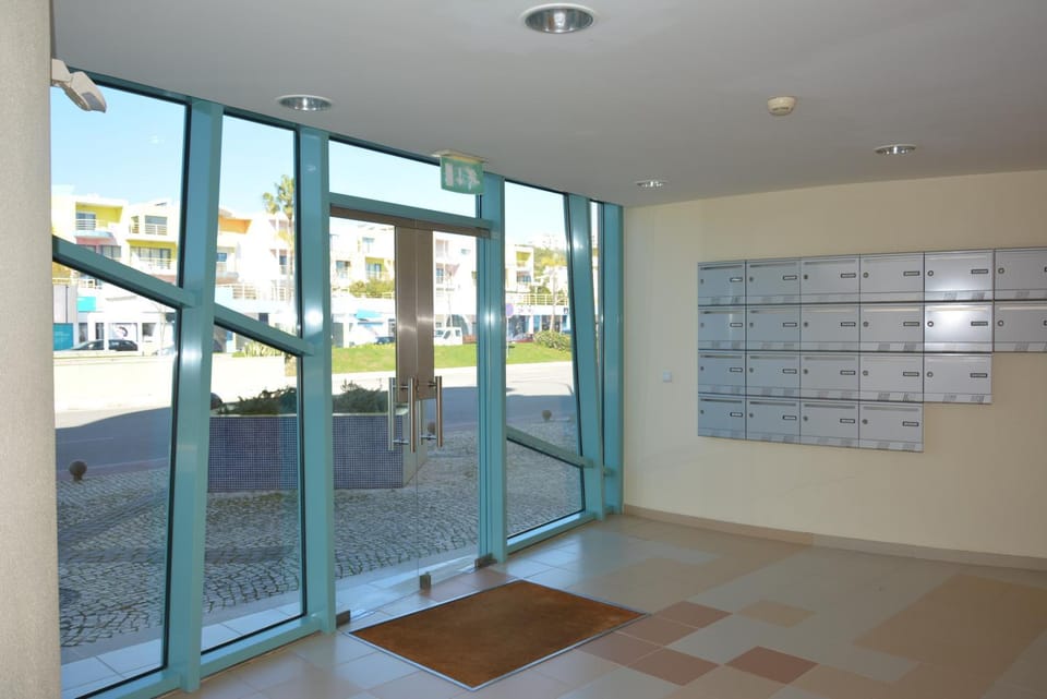 Funtastic Albufeira Marina 1b3b Apartment in Guia