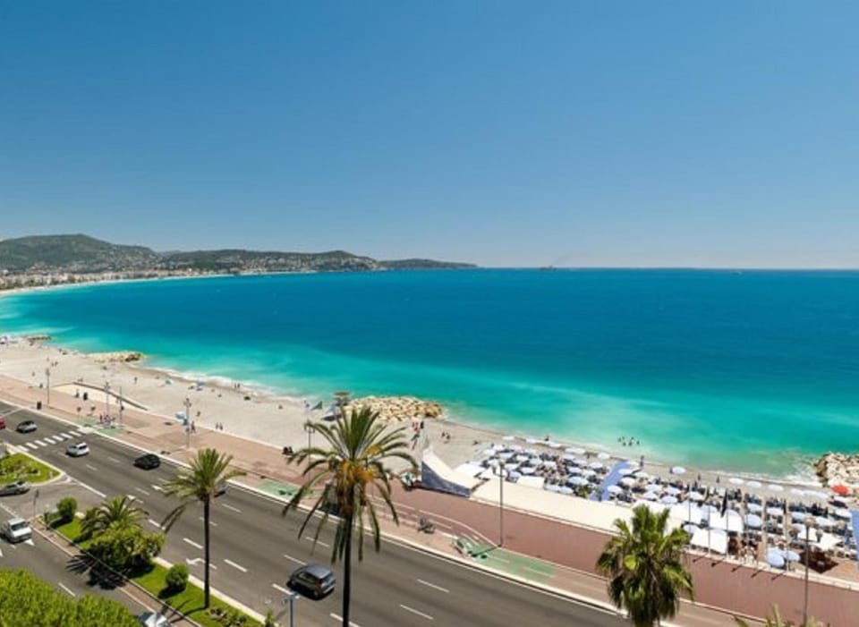 Day, Neighbourhood, Natural landscape, Summer, Beach, On site, Shopping Area, Swimming pool, older children, group of guests, Family