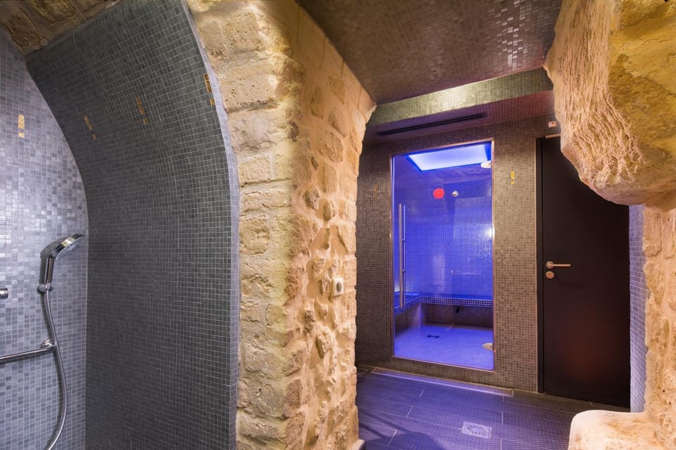 Steam room, Spa and wellness centre/facilities