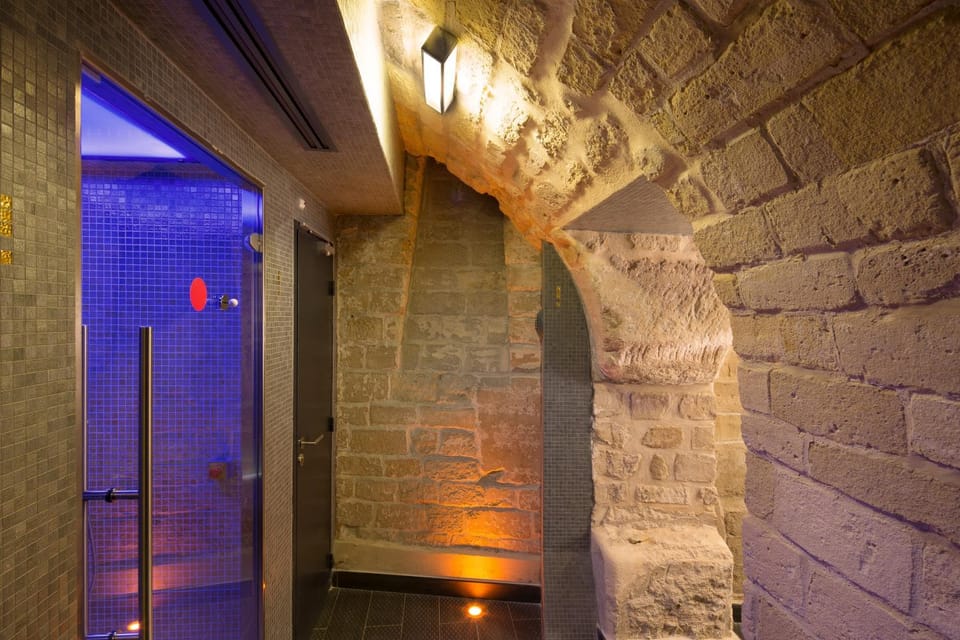 Steam room, Decorative detail, Decorative detail