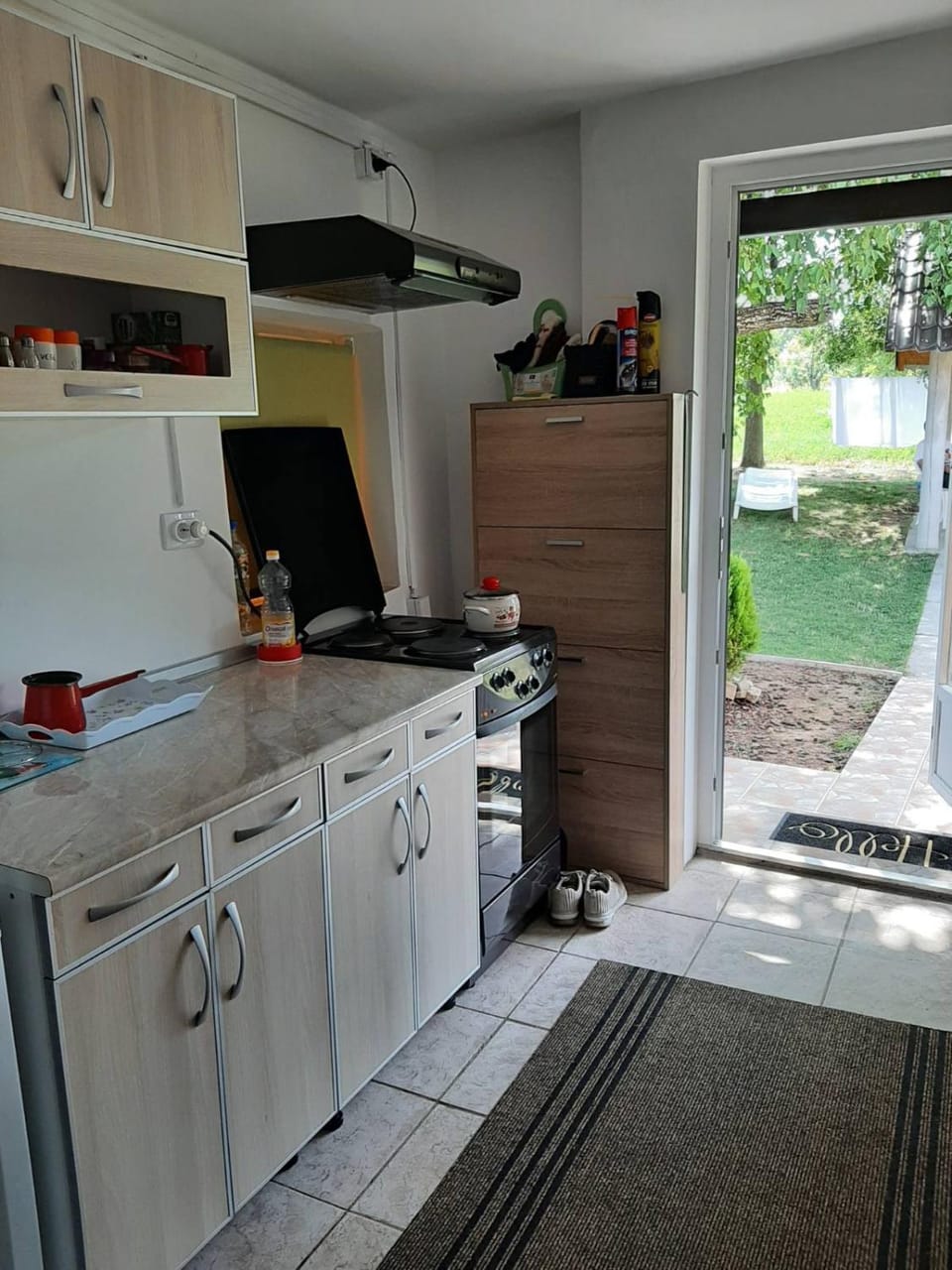 Coffee/tea facilities, Decorative detail, Area and facilities