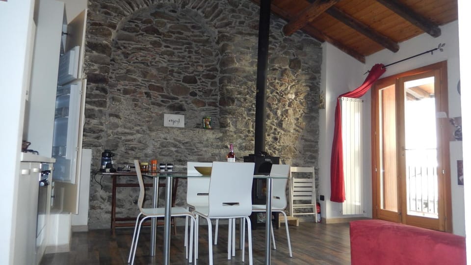 Coffee/tea facilities, Living room, Dining area