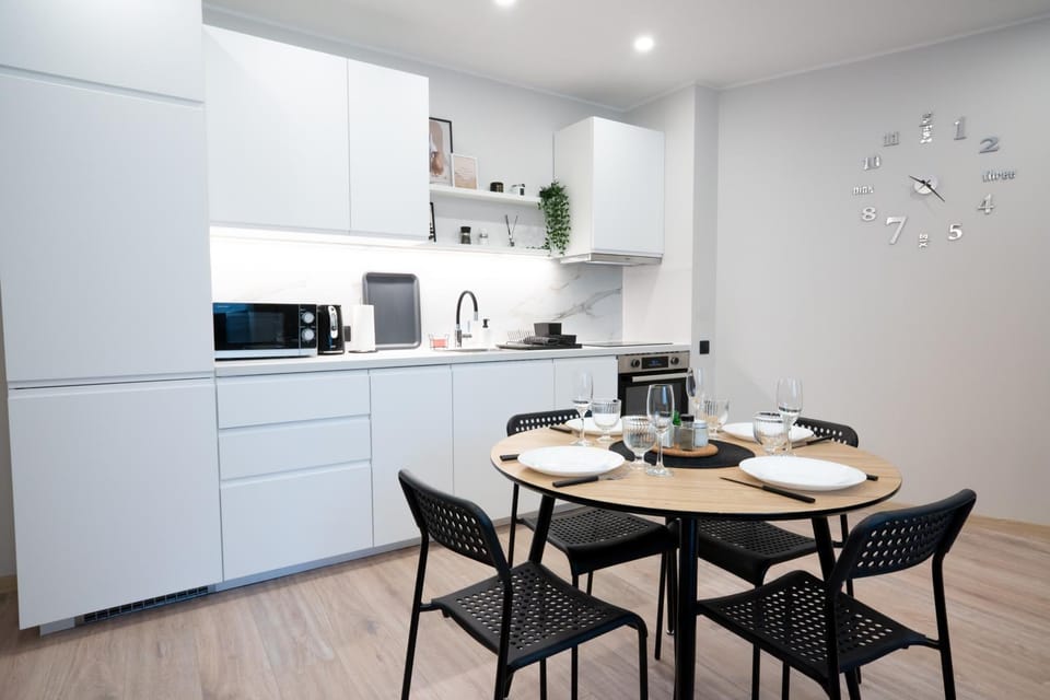 Coffee/tea facilities, Kitchen or kitchenette, Dining area, dishwasher, minibar, pet friendly, stove
