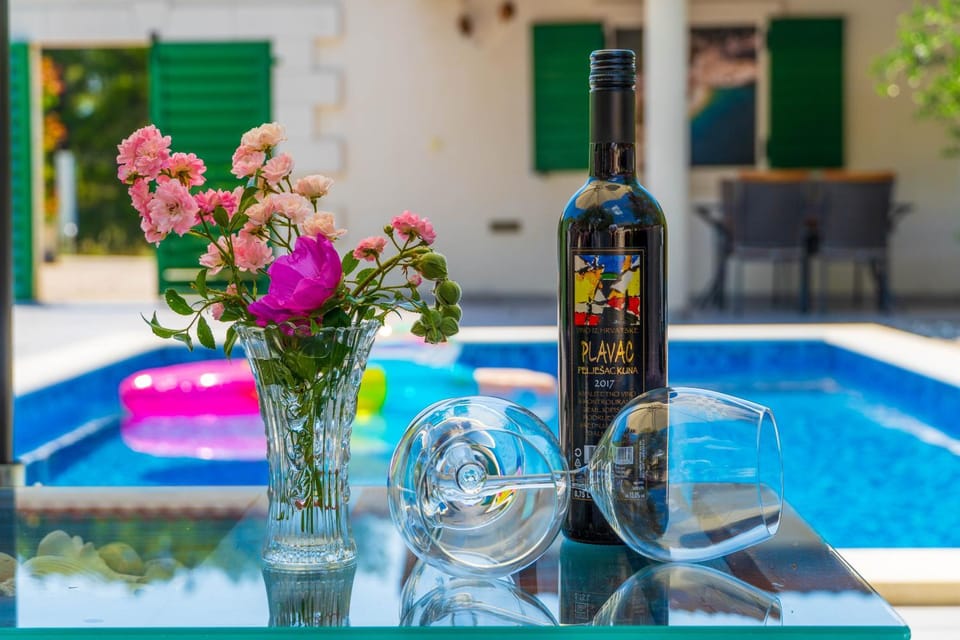 Swimming pool, Drinks