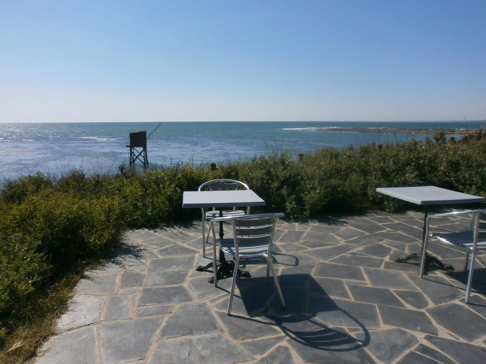 Sea view, Internal: Not applicable to any particular room