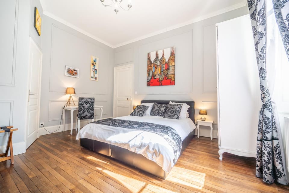 Bed, Bedroom