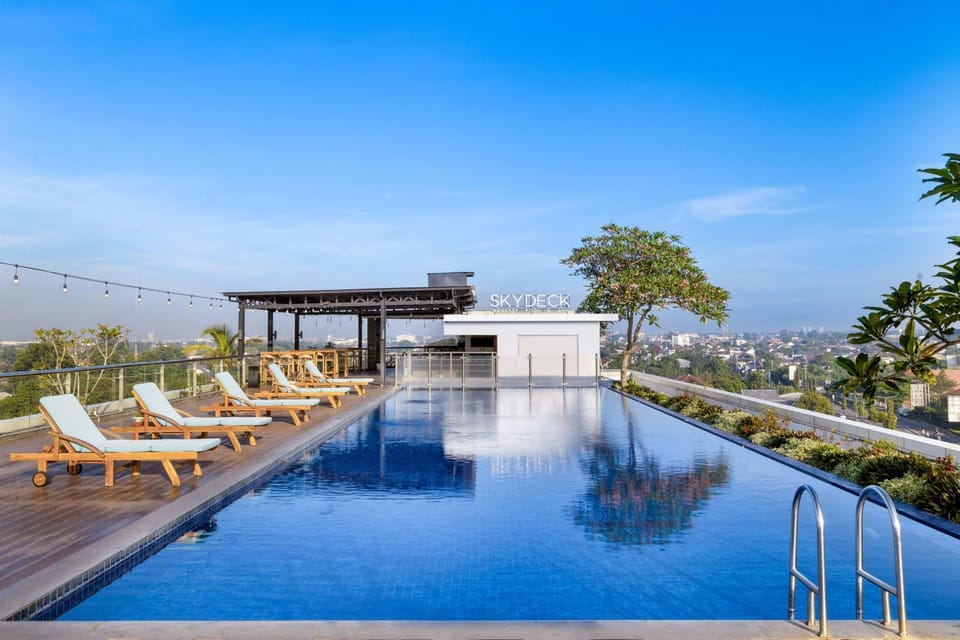 Swimming pool, Swimming pool