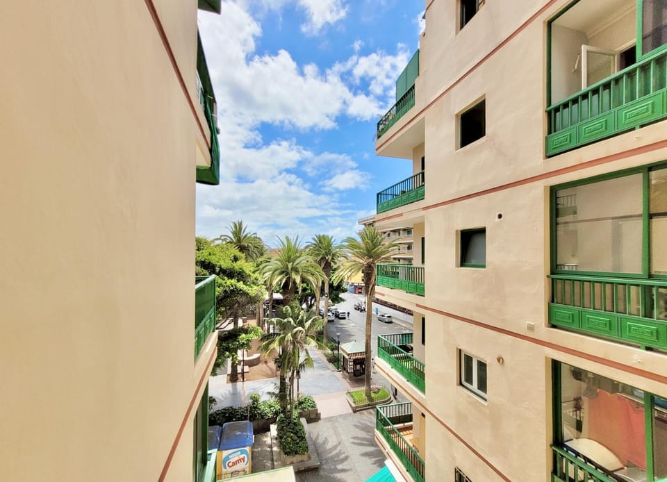 View (from property/room), City view, Landmark view