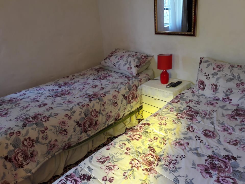 Butterfly in house Family room-Homestay! Vacation rental in South Africa