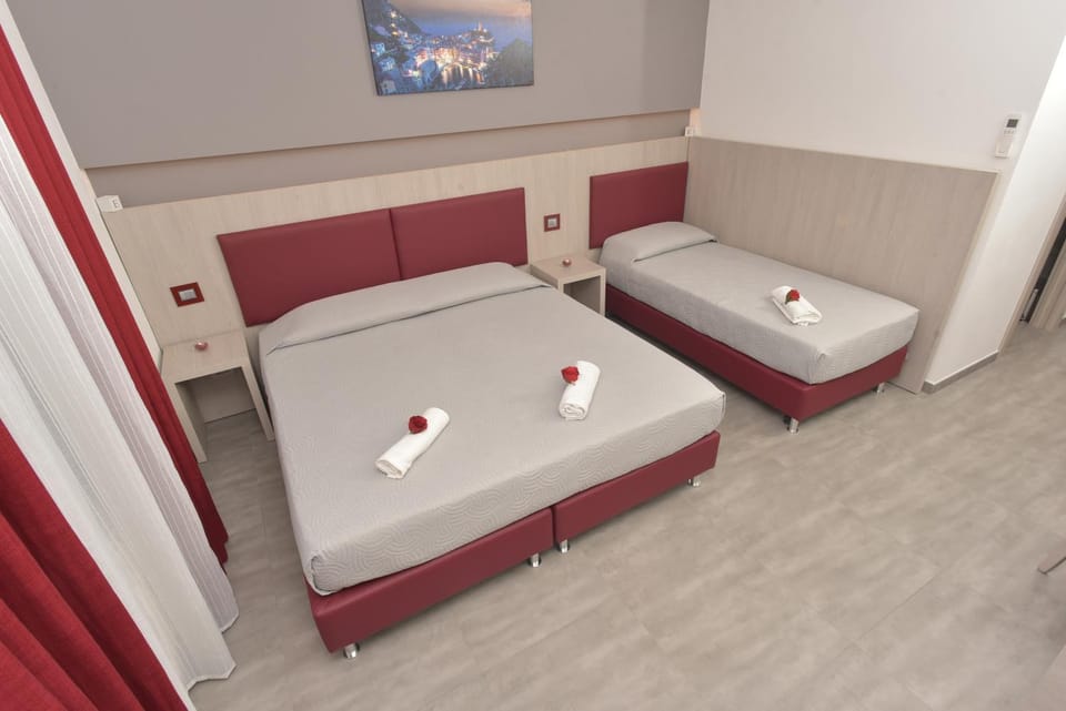 Bed, Photo of the whole room