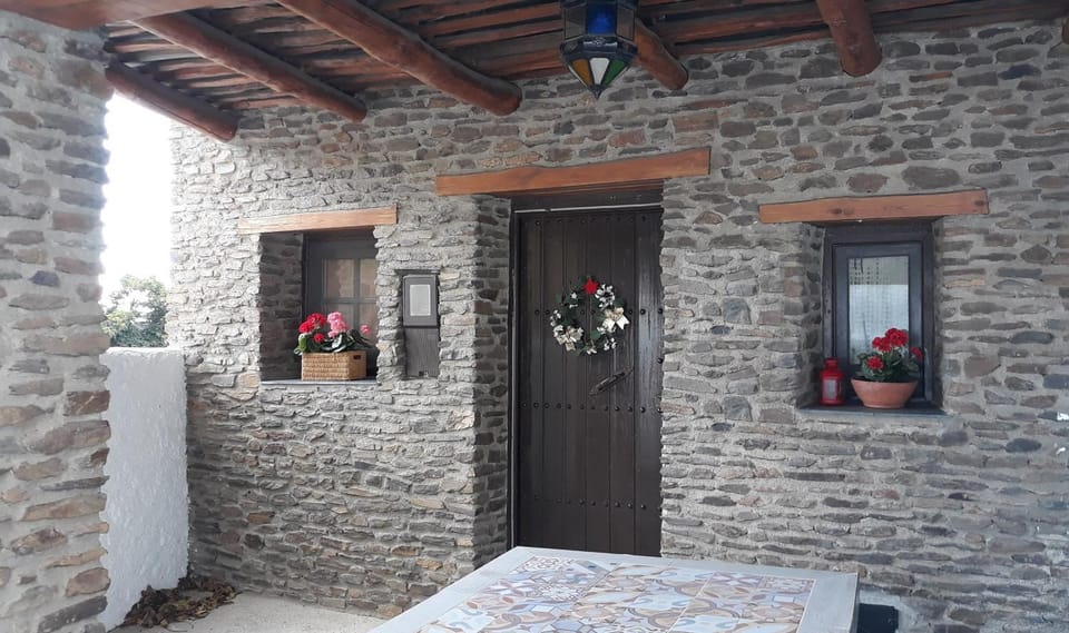 Facade/entrance, Off site