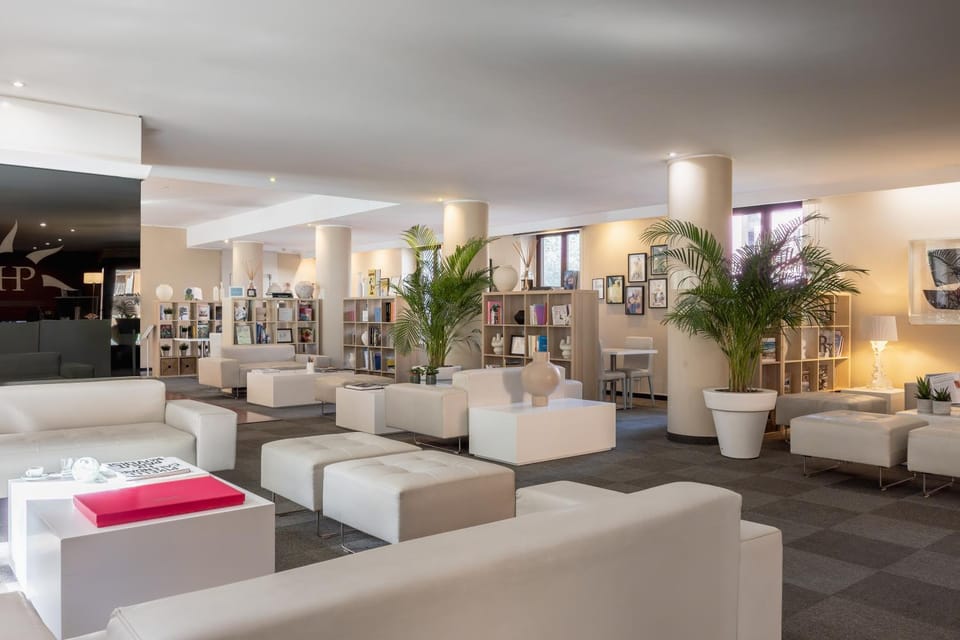 Lobby or reception, Seating area
