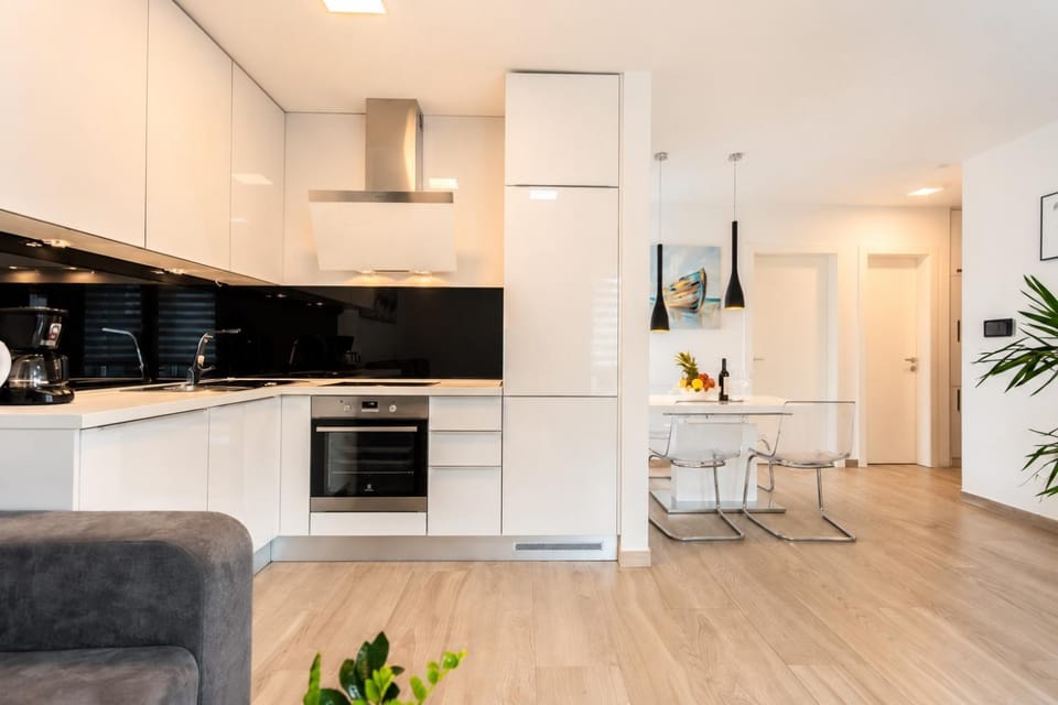 Marjan Apartment with Free Parking in Quiet Area Apartment in Podstrana