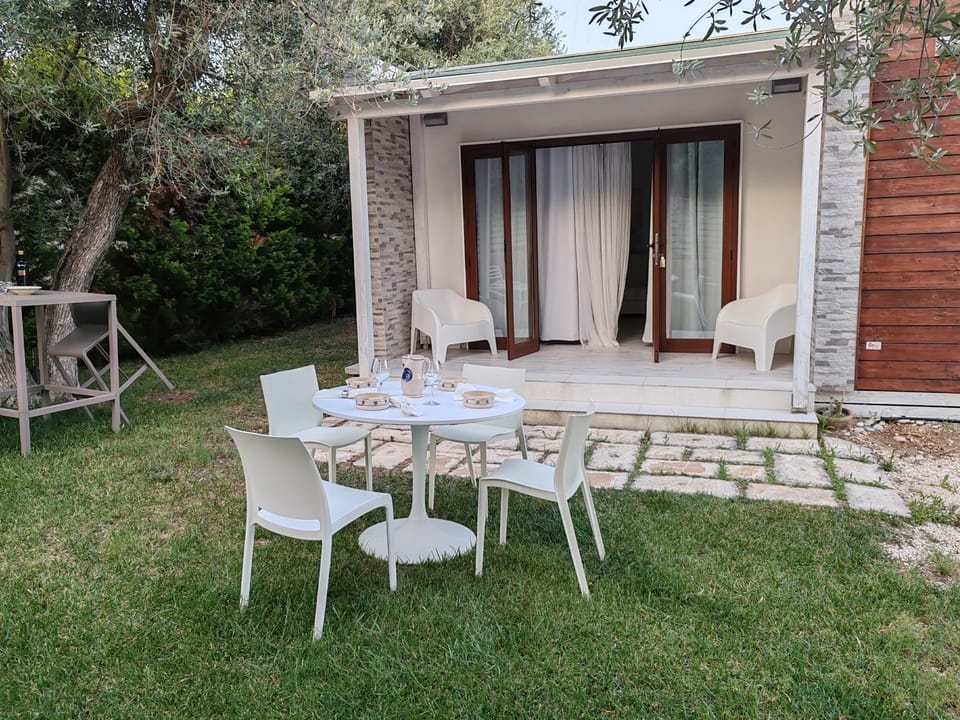 Patio, Garden view