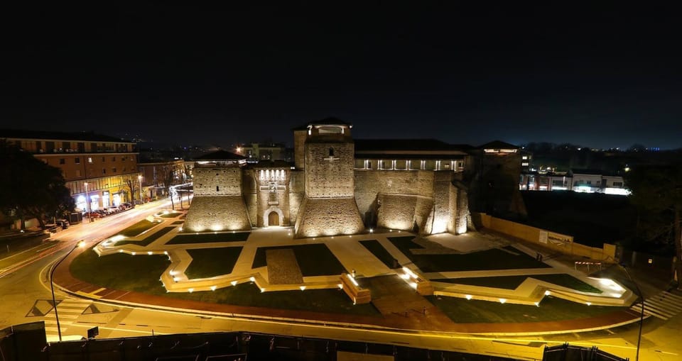 Nearby landmark, Neighbourhood