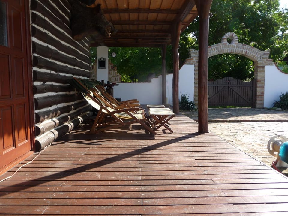 Sauna, Swimming pool