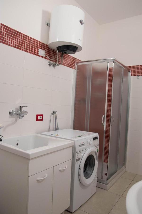 Toilet, Bathroom, Kitchen or kitchenette, washing machine