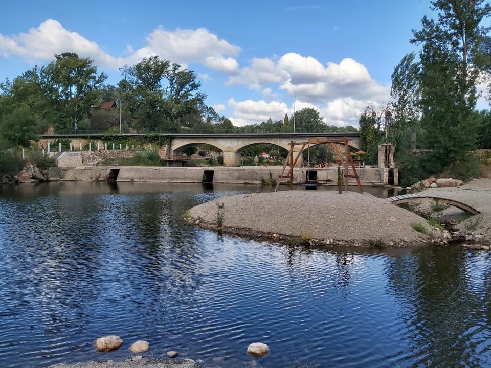 Nearby landmark, Day, Natural landscape, River view