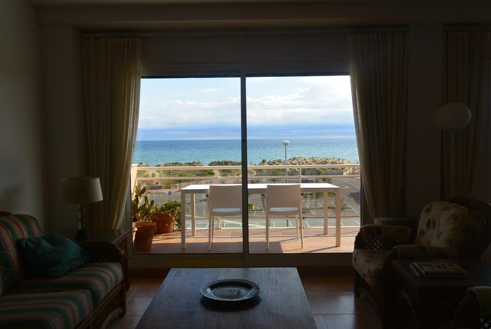 Living room, Sea view
