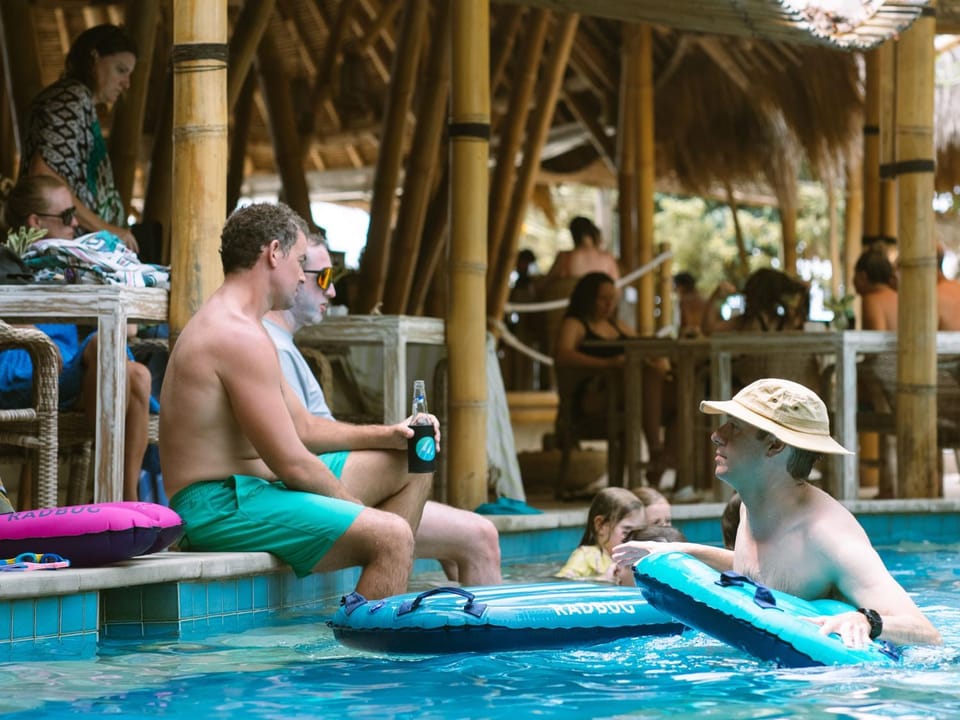 Swimming pool, Swimming pool, group of guests