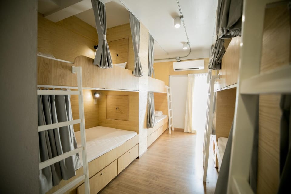 Bedroom, bunk bed