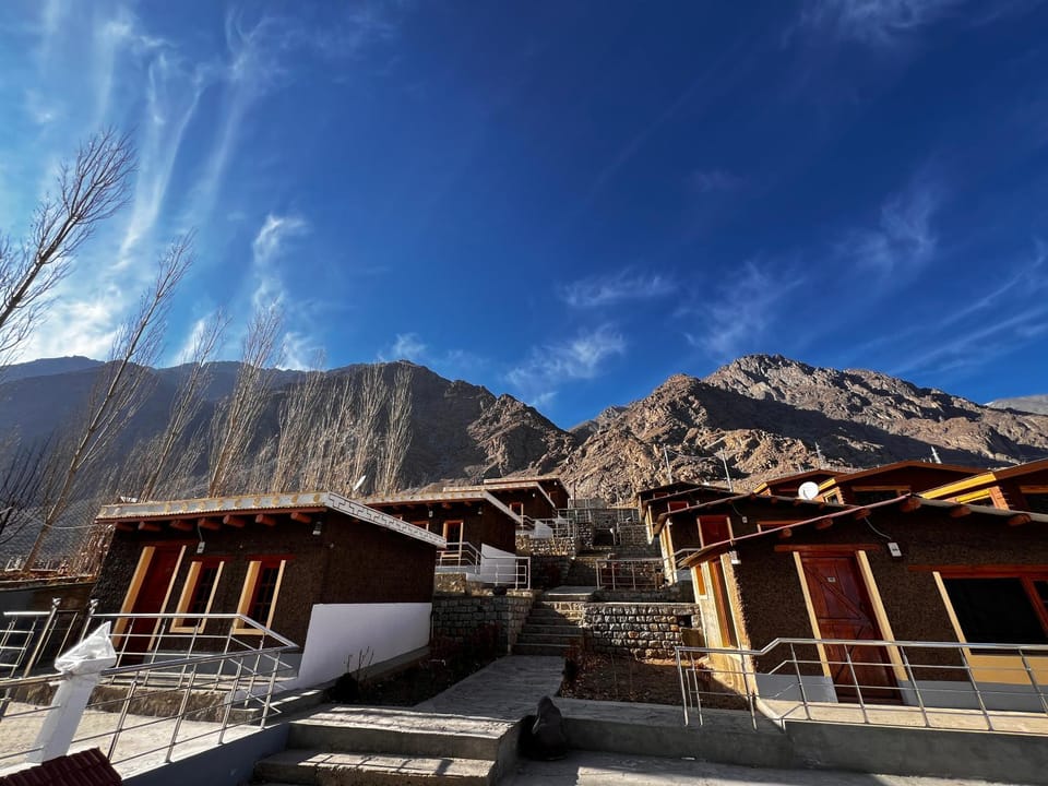 Property building, Day, Natural landscape