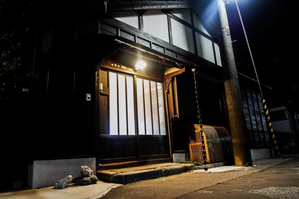 Property building, Facade/entrance, Off site