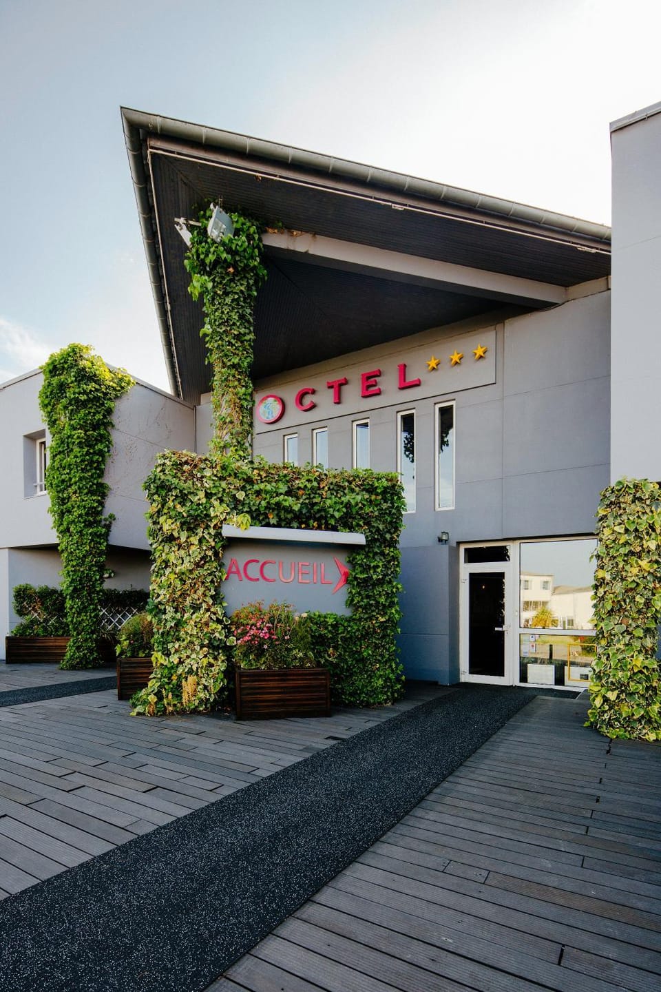 Property building, Facade/entrance