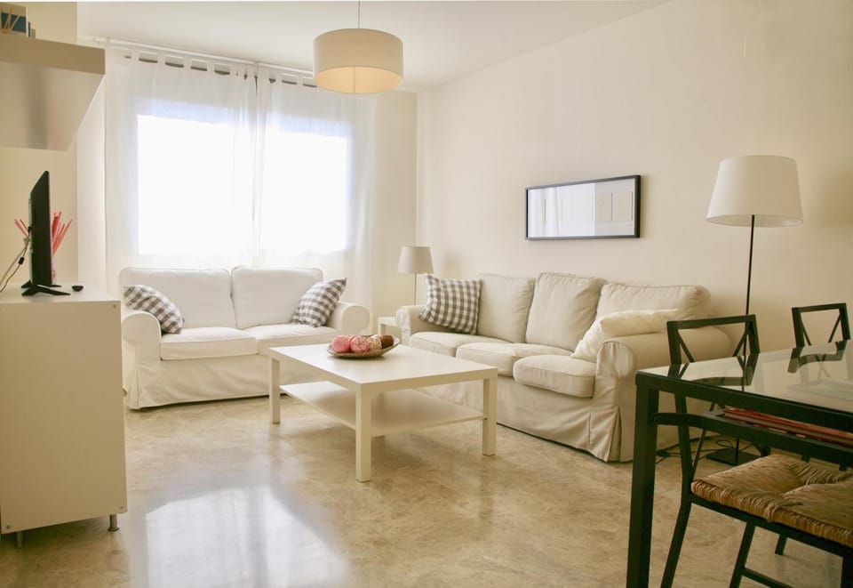 Living room, Photo of the whole room
