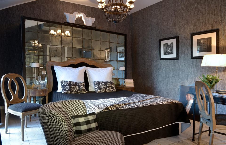 Bed, Photo of the whole room