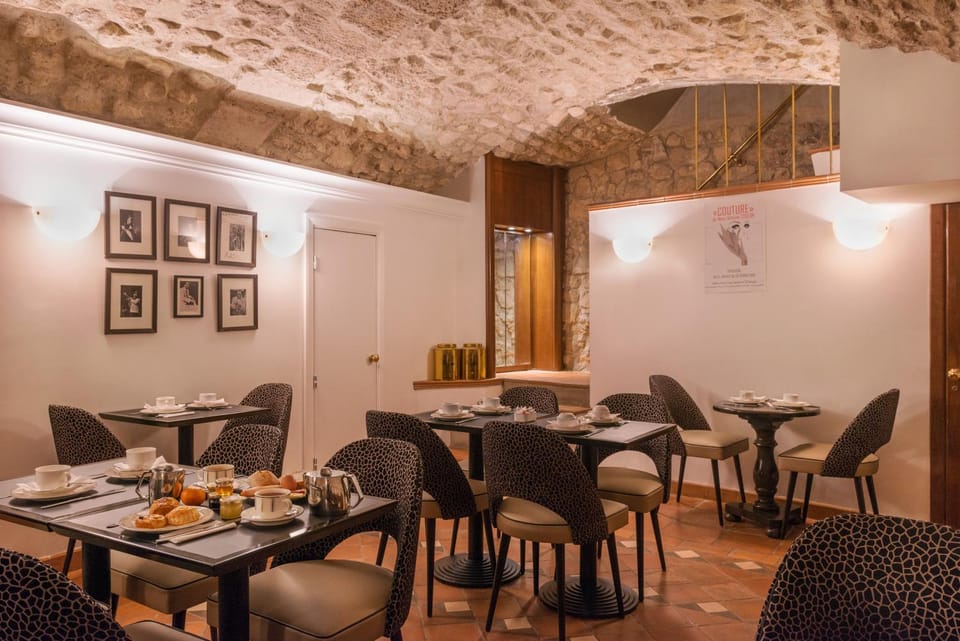 Restaurant/places to eat, Food and drinks, Breakfast