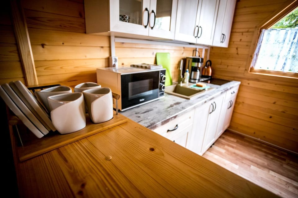 Coffee/tea facilities, Kitchen or kitchenette