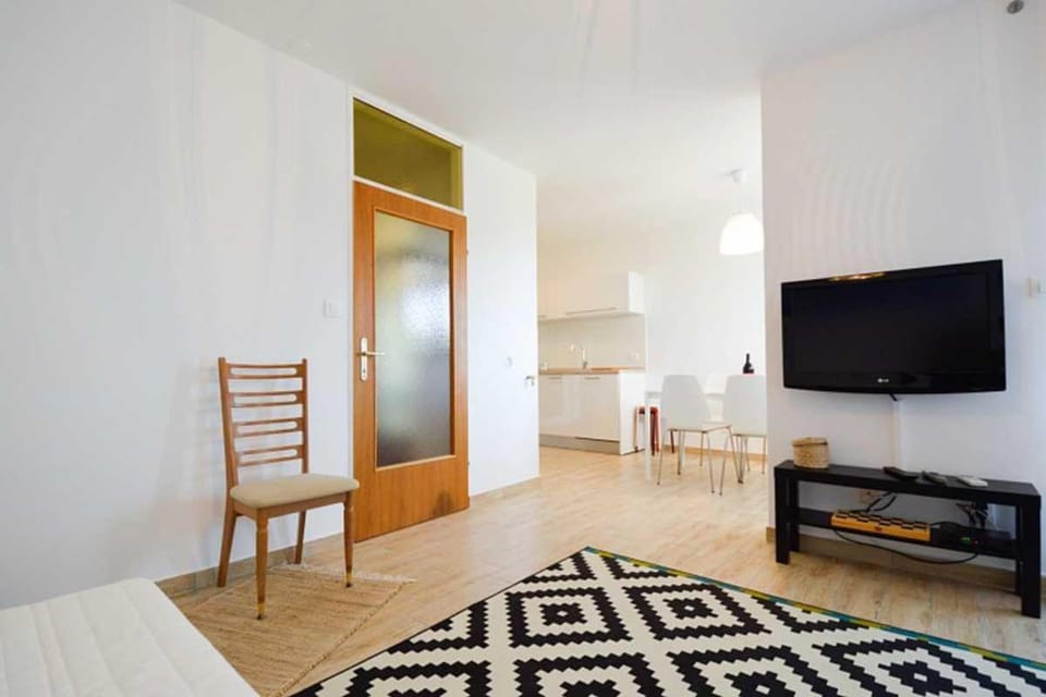 Leut Apartment, 3min beach, 15min center Apartment in Pula