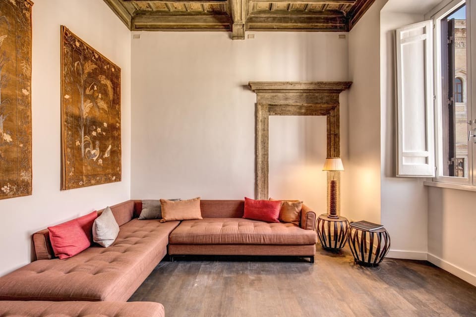 Piazza Farnese exclusive view 2 bedroom en suite Apartment in Rome