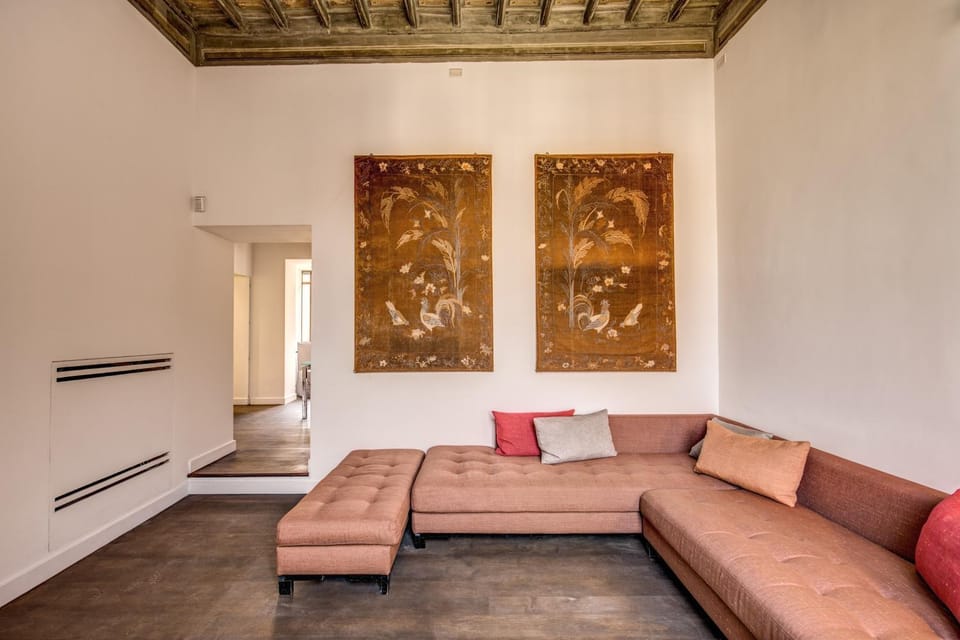 Piazza Farnese exclusive view 2 bedroom en suite Apartment in Rome