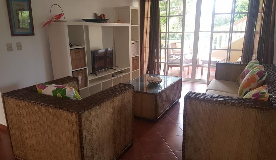 Communal lounge/ TV room, TV and multimedia, Kitchen or kitchenette, Evening entertainment