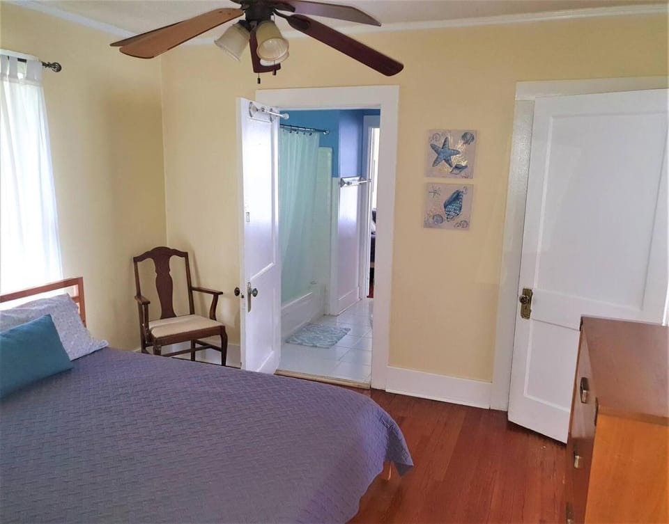 Bathroom, Bedroom
