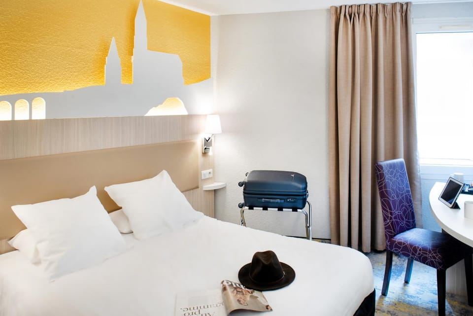 Bed, Coffee/tea facilities, Photo of the whole room