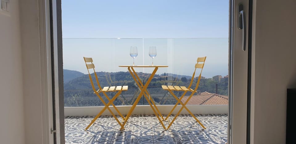 Balcony/Terrace, Mountain view, Sea view
