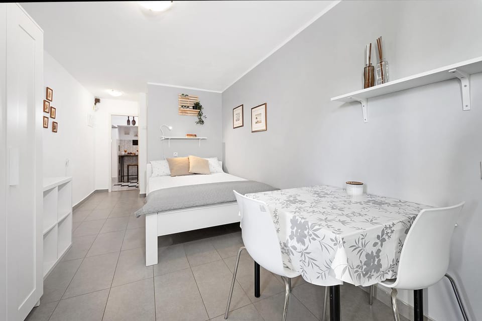 Studio Valkane PRIVATE GARDEN Apartment in Pula