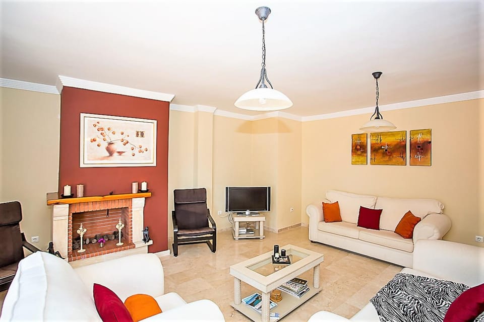 R5 Penthouse in Elviria Apartment in Marbella